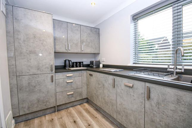 42, West Acre Drive, Norwich photo 3