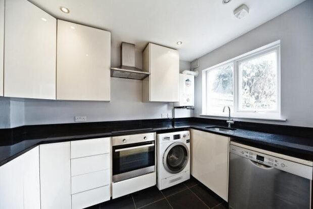 Property to rent in Turnpike Link, Croydon