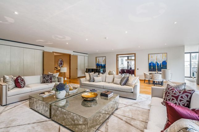 Flat for sale in One Kensington Gardens, Kensington, London