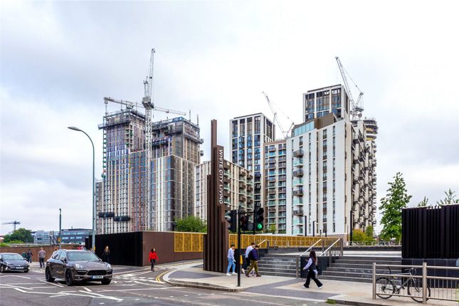 Flat for sale in Westmont, White City Living, 54 Wood Lane, London