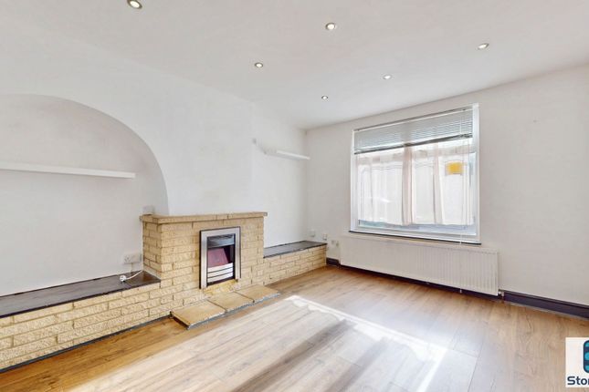 12 Rothwell Road, Dagenham photo 4
