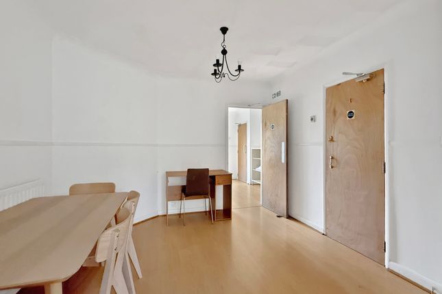 30, Silverwood Close, Cambridge photo 4
