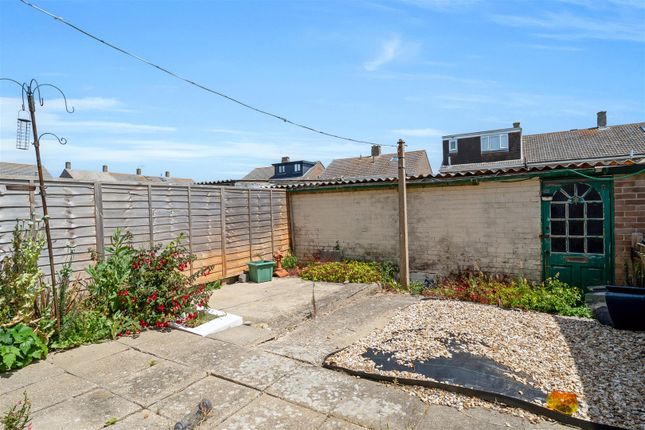 14, Court Barton., Portland. photo 4