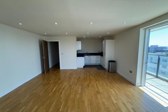 Flat to rent in Amias Drive, Edgware