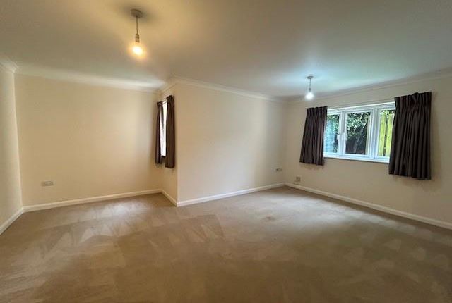 Flat to rent in Flat 15, Abbeyfields, Peterborough