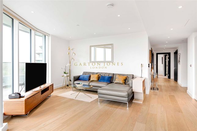 Flat for sale in Altissima House, 340 Queenstown Road, London