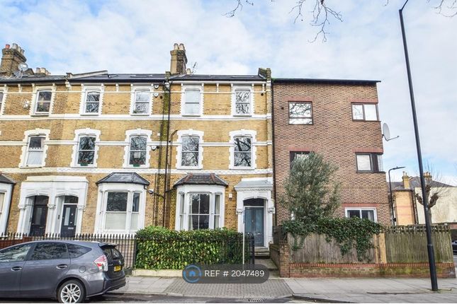 Flat to rent in Northwold Road, London