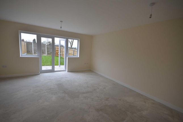 2, Priory Close, Stone photo 5