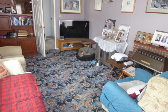 19, Lumby Drive Mobile Home Park, Ringwood,  Hampshire,  photo 4