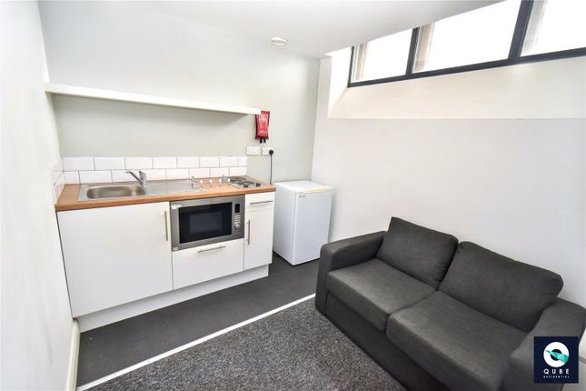 Flat 207, 207, St Cyprians Student Halls, Merseyside photo 3