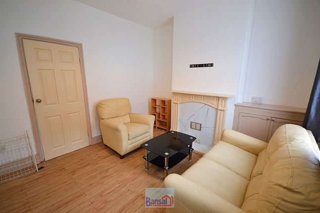 Terraced house to rent in Villiers Street, Coventry