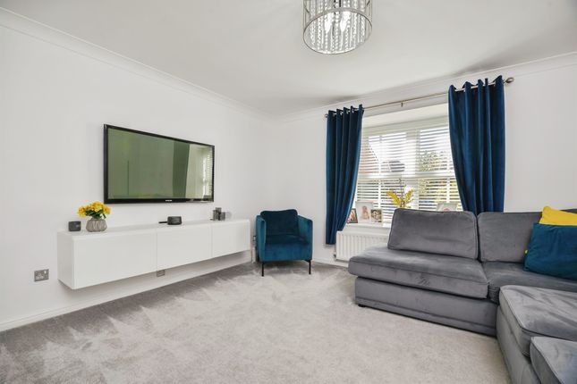 23, Harlech Court, Stockton-On-Tees photo 3