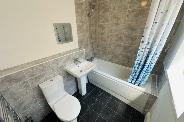 11, Newcastle Under Lyme photo 4