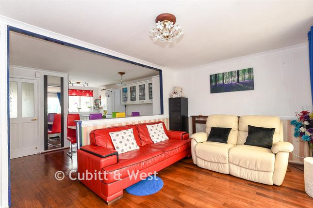 10, Foxley Close, Redhill photo 3
