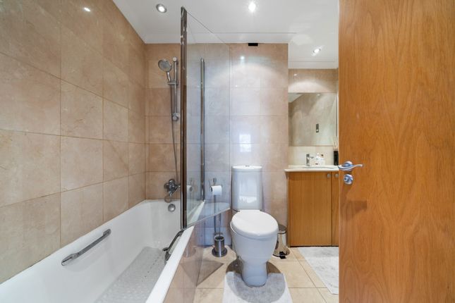 Flat for sale in Century Court, Grove End Road, St John's Wood, London