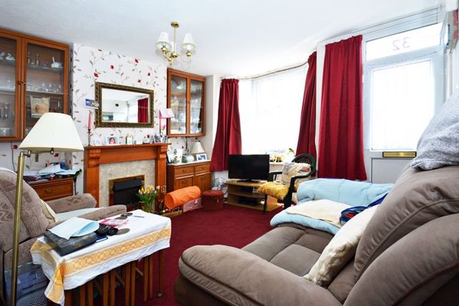 32, Harold Street, Queenborough photo 2