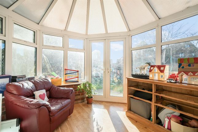 7, Maple Close, Pewsey photo 5