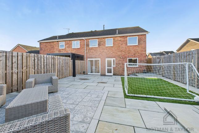 23 Penlee Park, Torpoint photo 4
