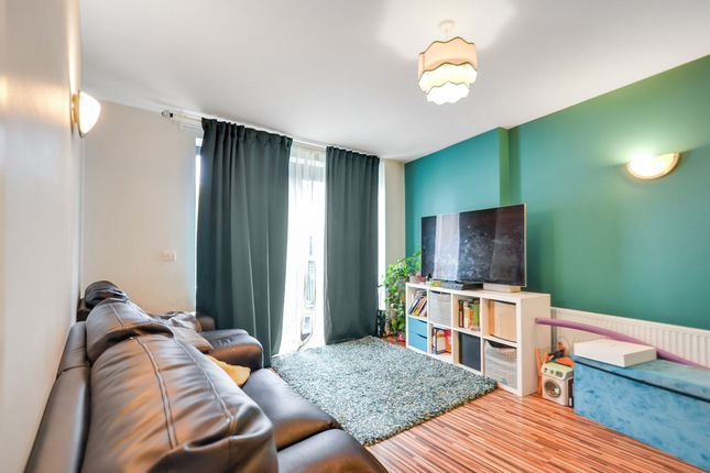 1 Penniwell Close, London photo 2