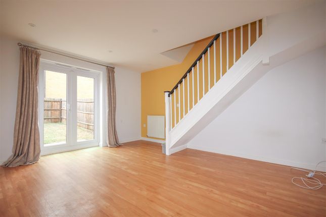 6, Temple Court, Higham Ferrers photo 3