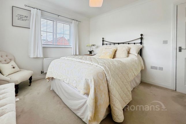 87, Woodland Walk, Hampshire photo 4