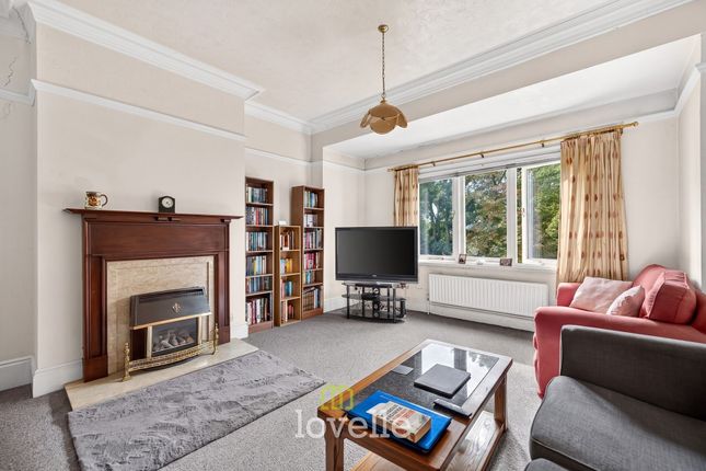 Flat 7, 51 Bargate, Grimsby photo 4