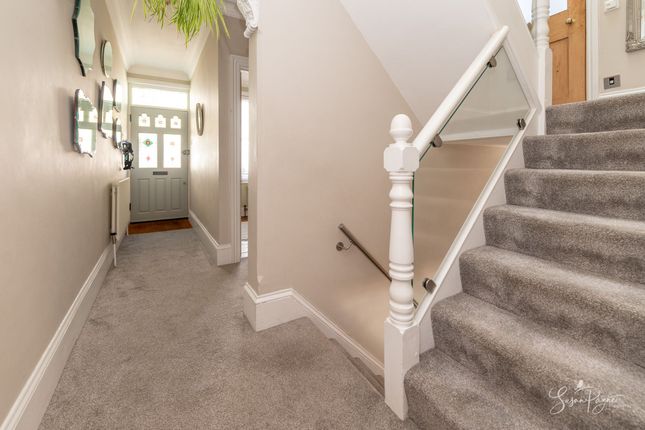 1 Grove Hurst Marlborough Road, Ventnor photo 4