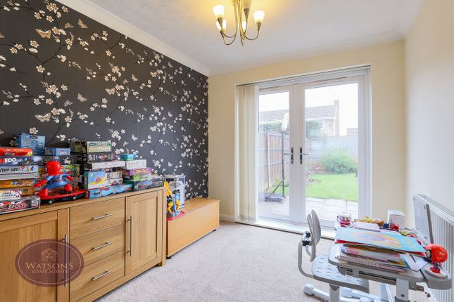 41, Springfield Drive, Nottingham photo 4