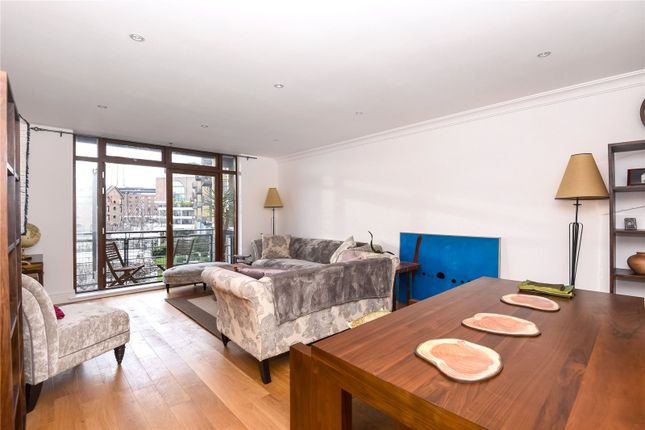 Thumbnail Flat to rent in Shearwater Court, Star Place, London