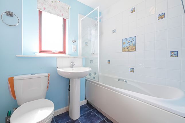 16, Inchkeith Terrace, Dundee, Angus photo 4