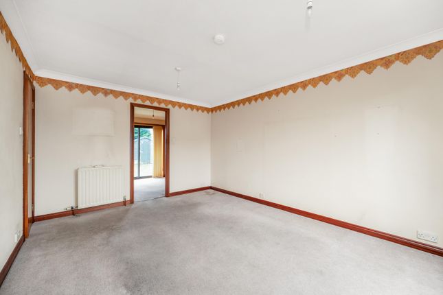 18, Auld Mart Road, Milnathort photo 3