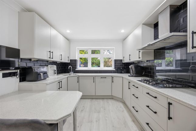 3, Sweetcroft Lane, Hillingdon photo 4