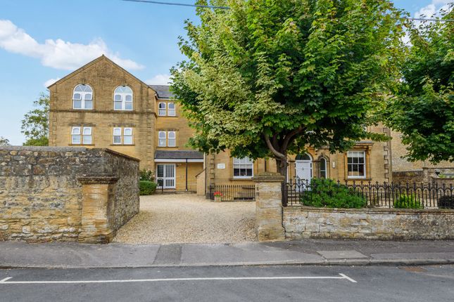 2 bed flat for sale in The Avenue, Sherborne DT9