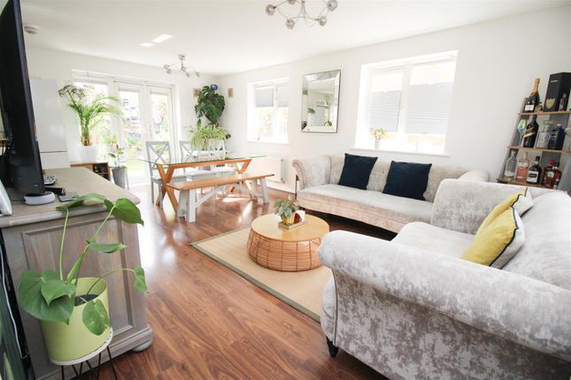 150, Bowhill Way, Harlow photo 4