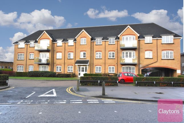 Flat for sale in Evolution, 839-847 St. Albans Road, Watford