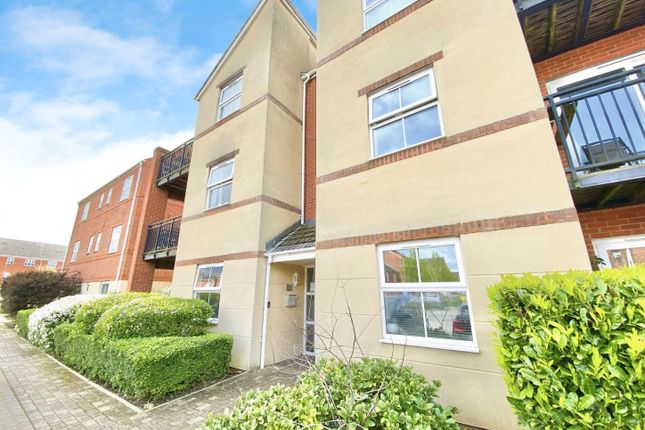 Thumbnail Flat for sale in Verney Road, Banbury