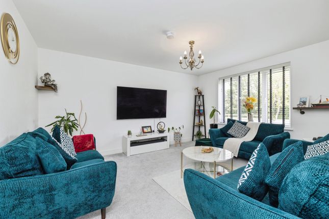 19, Cowgreen Close, Stockton-on-Tees photo 2