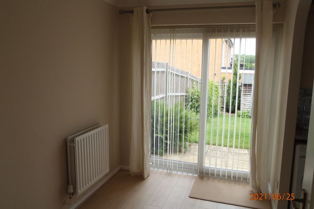43, Lomond Way, Stevenage photo 3