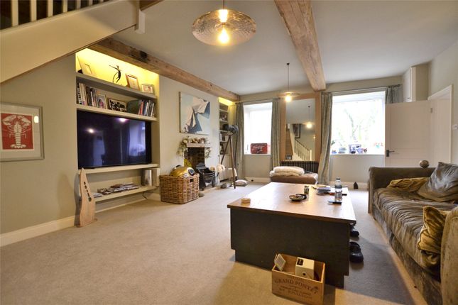 Room 1, 1 Old Silk Mill,, St. Marys, Stroud photo 5