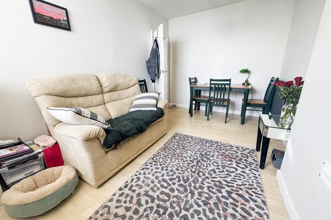 2nd Floor Flat, 47, West Hill Road, St Leonards-On-Sea photo 2
