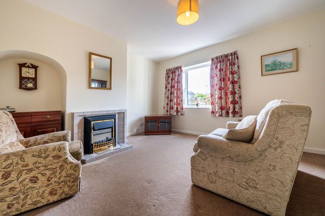 104 Low Garth, Kendal photo 2
