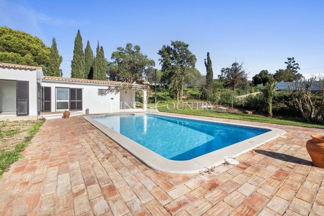 Villa for sale in Carvoeiro, Algarve, Portugal
