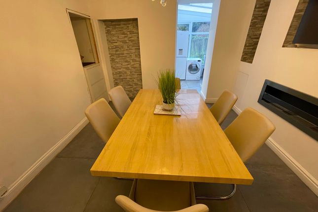 34 St. Johns Road, Swansea photo 4