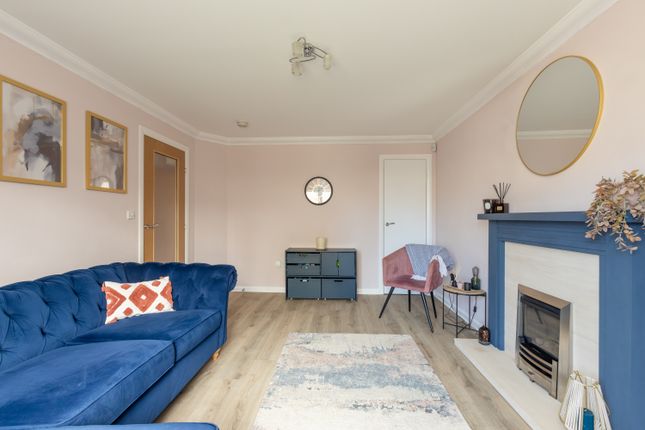 28, Balcomie Gardens, Kirkliston photo 3