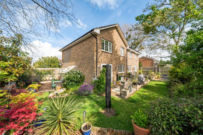 9, Barton Close, Romsey photo 3