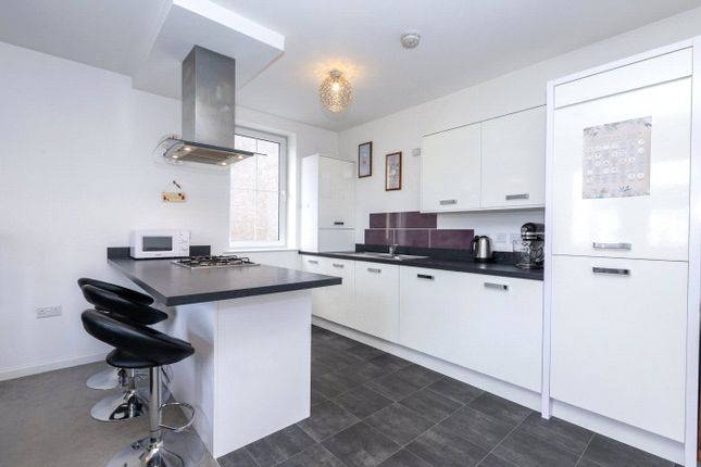 4D, Castle Court, Aberdeenshire photo 3