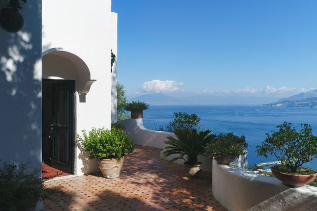 Thumbnail Villa for sale in Tiberio, 80076 Capri Na, Italy