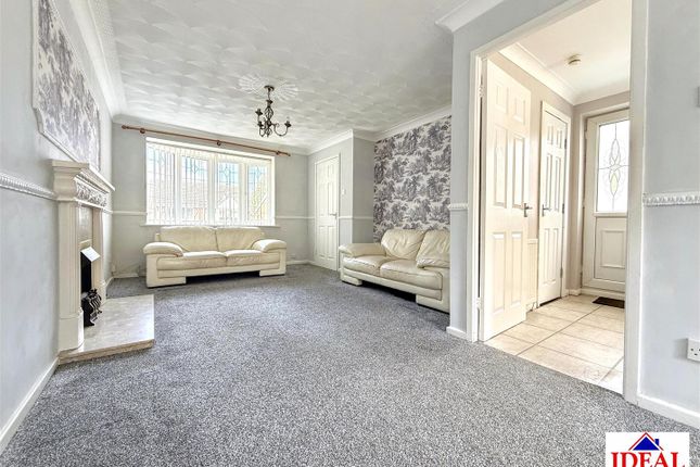 5, Crossfield Drive, Skellow, Doncaster photo 3