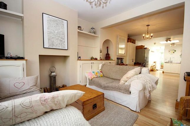 Terraced house to rent in Greys Hill, Henley On Thames