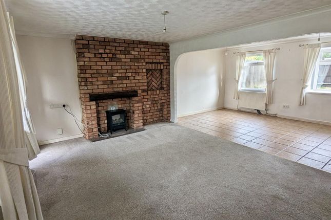 Property for sale in Walton Close, Whitestone, Nuneaton